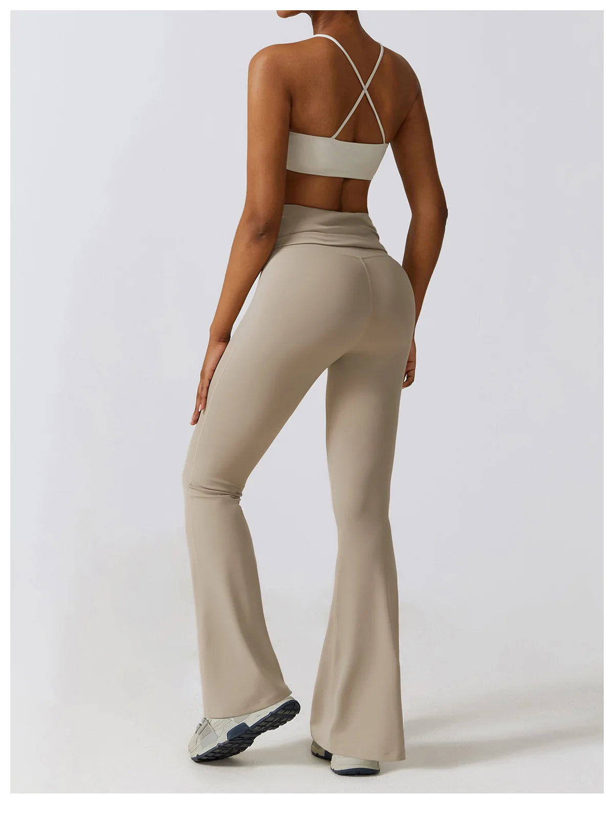 Combinaison Activewear Sculptante Évasée Dos Nu