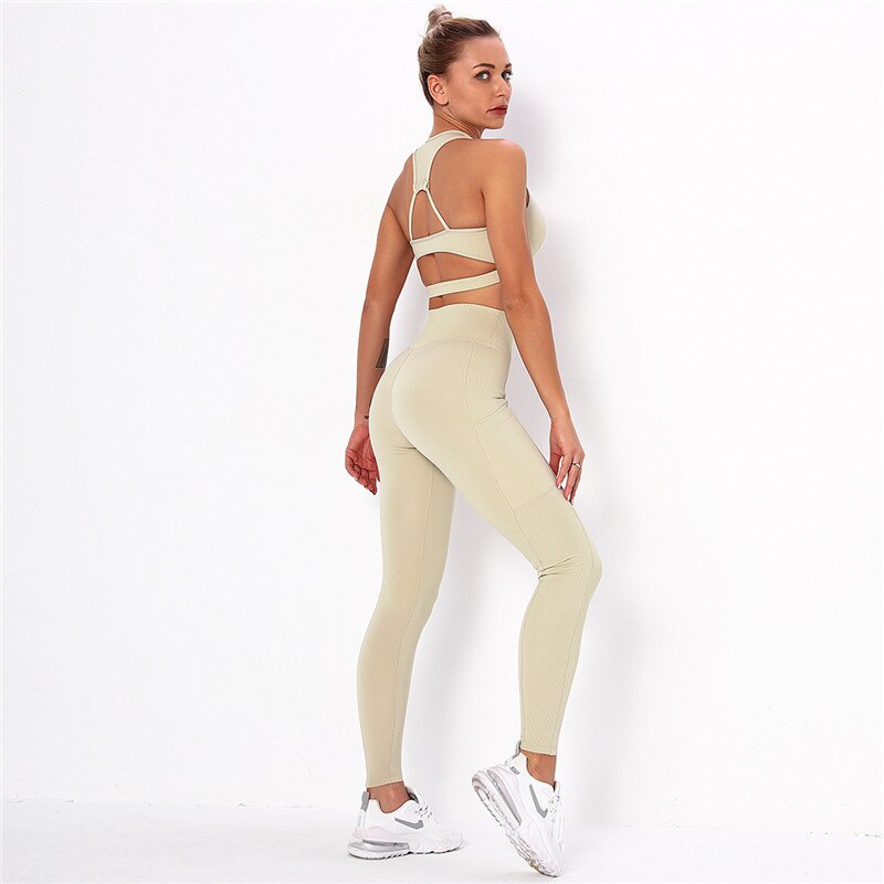 Ensemble de Sport Femme Côtelé – Brassière & Legging Taille Haute avec Poches